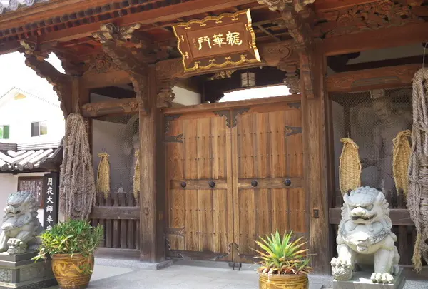お寺も沢山