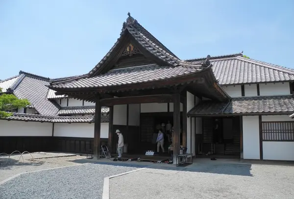 ようやく玄関に到着