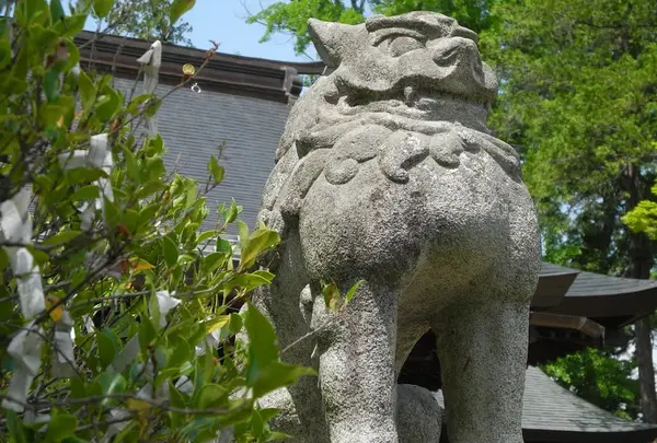 立派な狛犬
