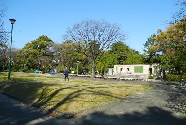 お年寄り憩いの広場