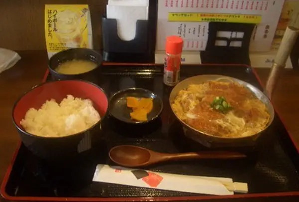 あるる特製カツ丼