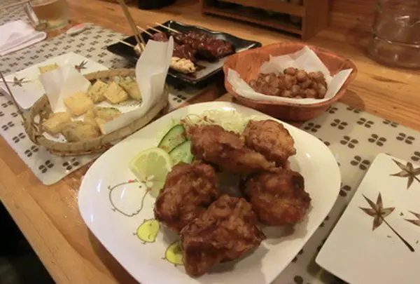 鶏料理専門のお店、鶏暖戯