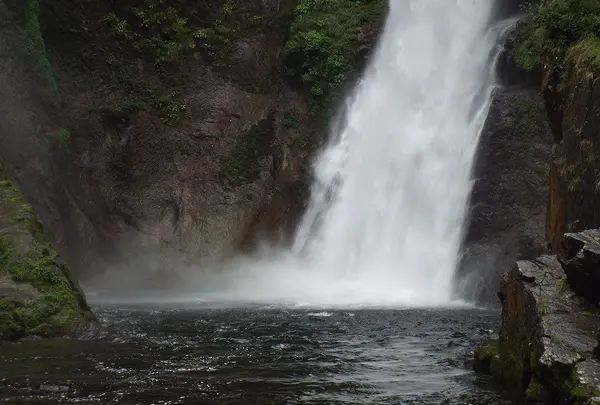 滝壺