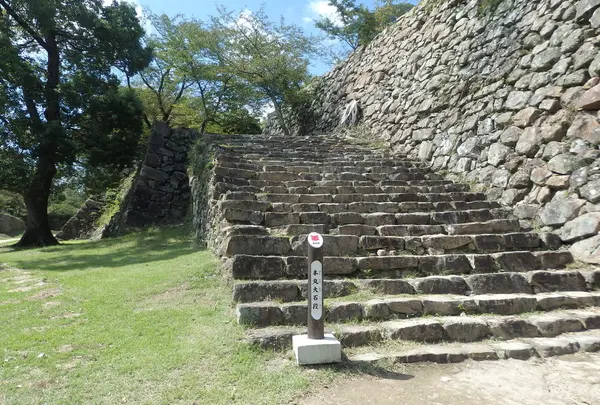 約400年前の壮大な石垣！！
