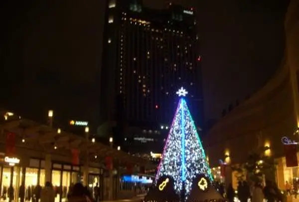 クリスマスツリーも登場！