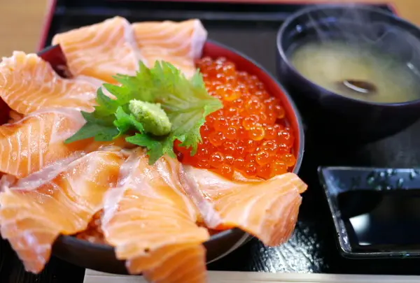 海鮮丼も人気です