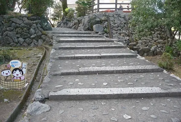 天守閣に続く階段