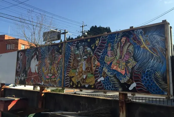 店内には神楽のイラストが！