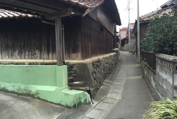 迷路のような路地