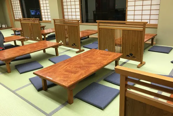 集いの間