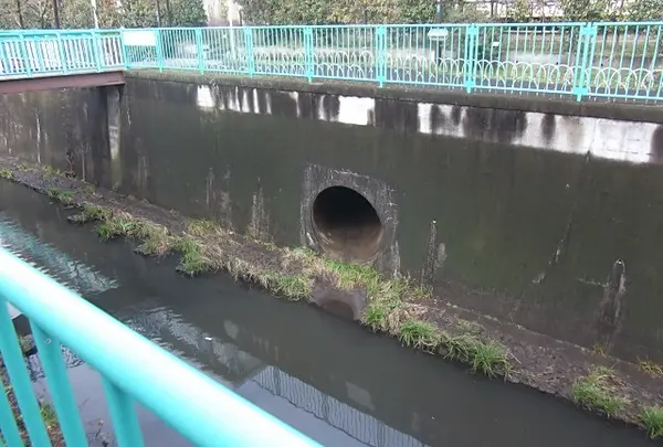 謎のトンネル