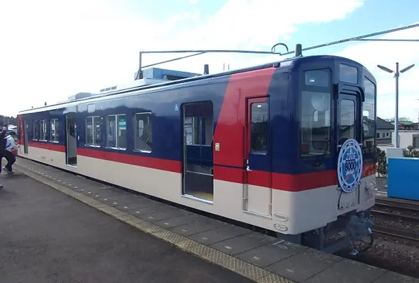 鹿島臨海鉄道新型車両8000形