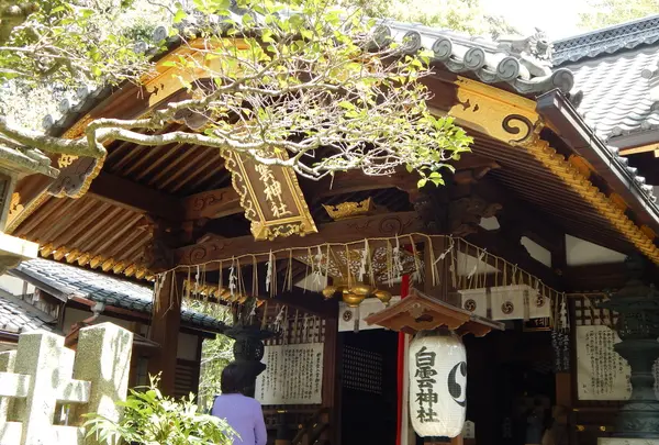 芸事、財運、商売の神様