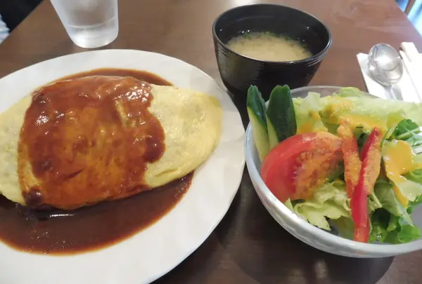 噂のオムライスです…！