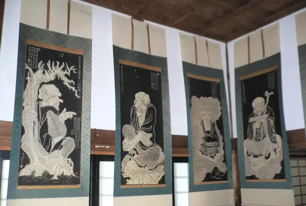 どろぼうと十六善神