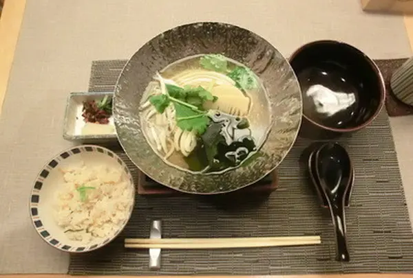 人気メニュー「手毬膳」