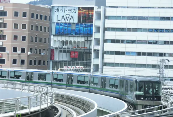 ポートライナー三宮駅