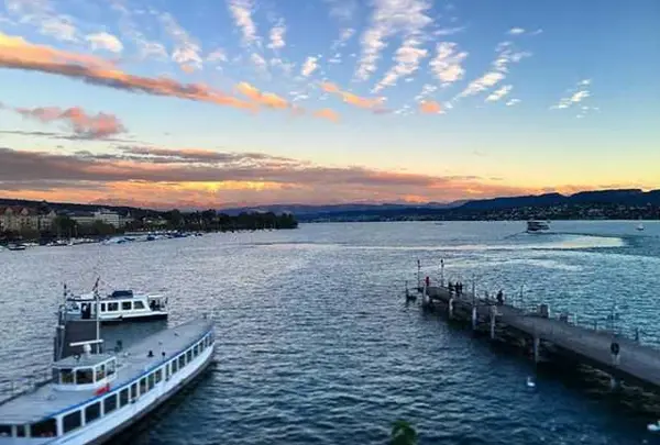 Zürich Bürkliplatz (船乗り場 チューリッヒ･ブルクリプラッツ)