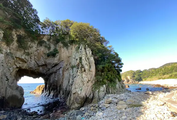 白山洞門