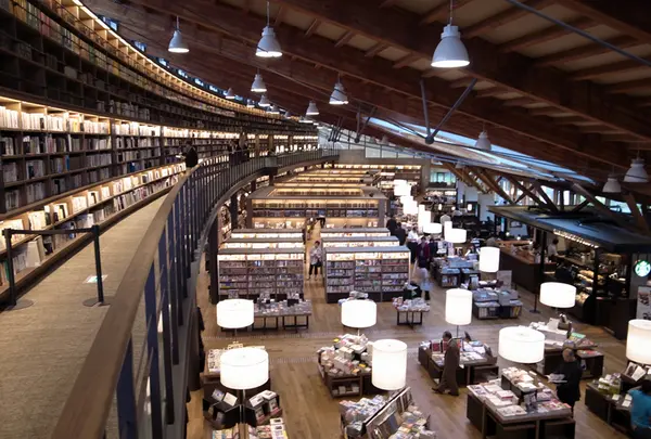 武雄市図書館