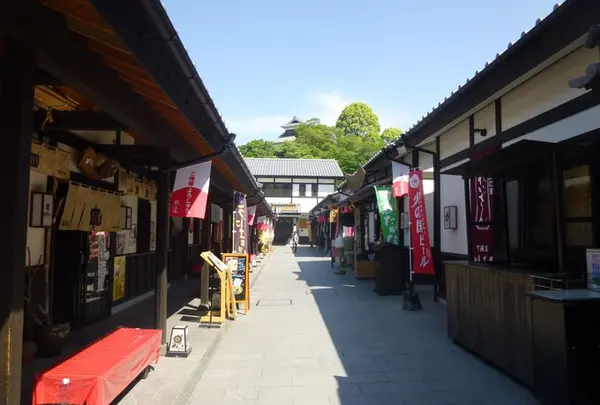 桜の馬場城彩苑