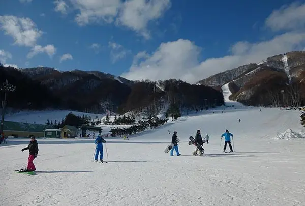 ホワイトワールド尾瀬岩鞍