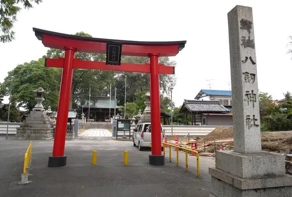 この辺り寺や神社が多い