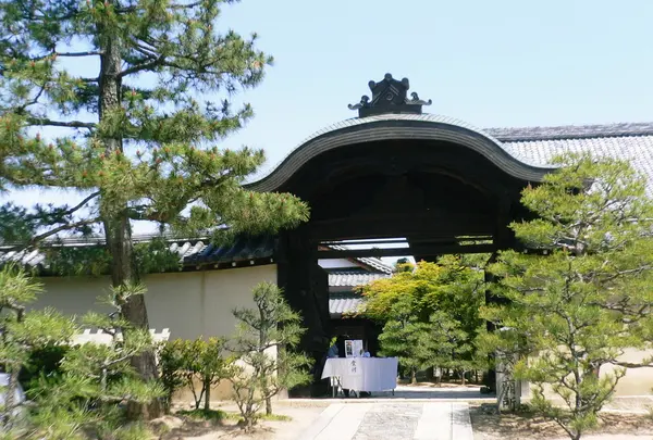 総見院