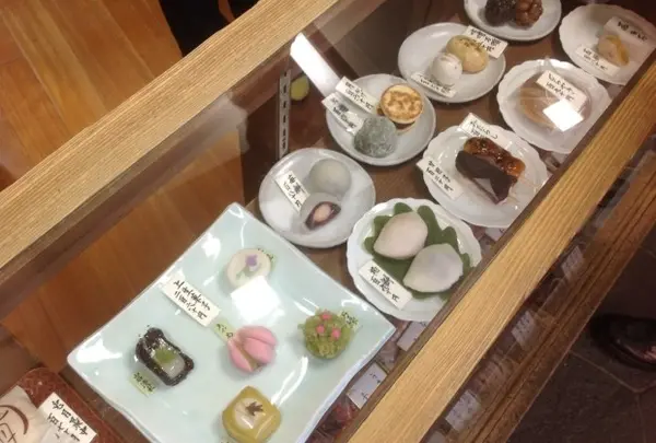 うさぎや菓子店