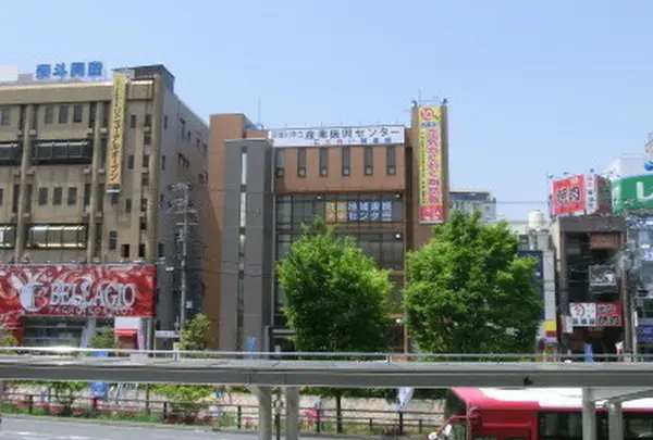 寝屋川市立会館産業振興センター