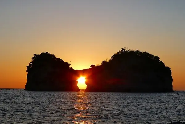 円月島