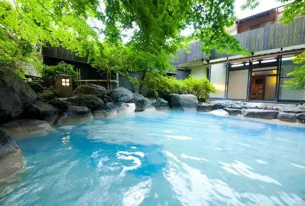 杜の湯ゆふいん泰葉