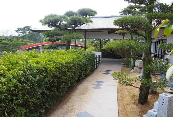 中津万象園・丸亀美術館