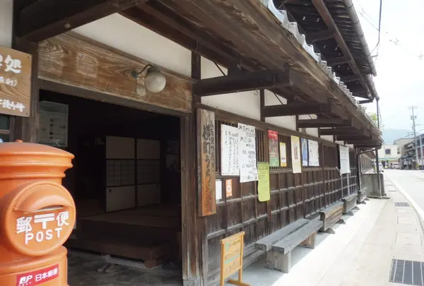 鶴来横町うらら館