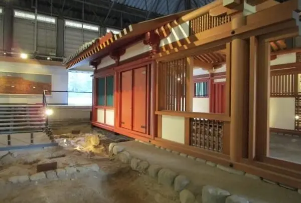 鴻臚館跡展示館