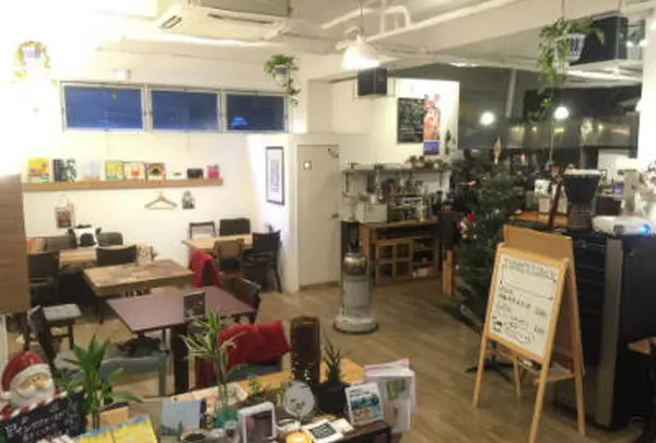 HAPPY HILL（カフェ&ダイニング）