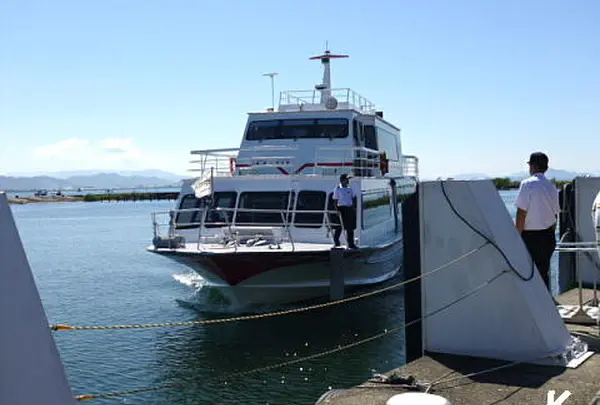 竹生島めぐり遊覧船