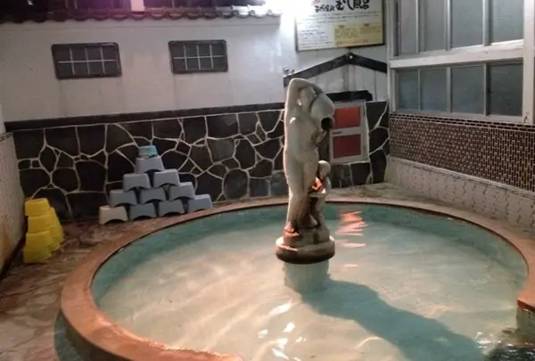 葉隠館