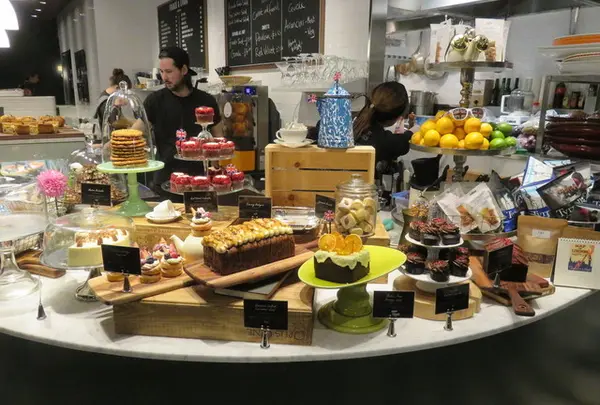 FRANZE & EVANS LONDON 表参道店 （フランツアンドエヴァンスロンドン）