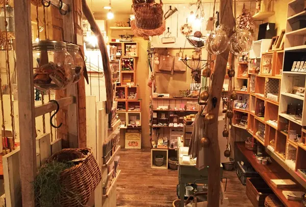 LUPOPO cafe & gallery