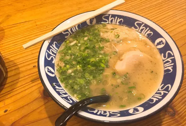 博多らーめん ShinShin天神本店