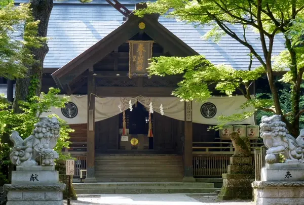 春日山神社