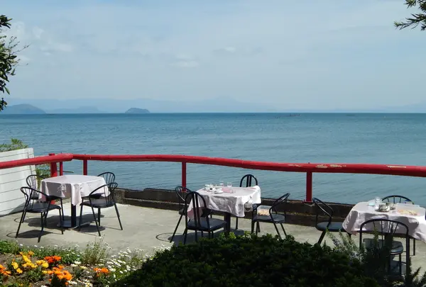 Cafe Lac
