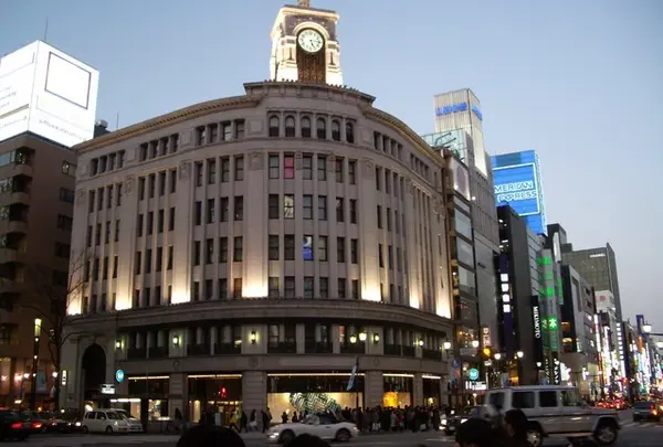 銀座四丁目交差点付近