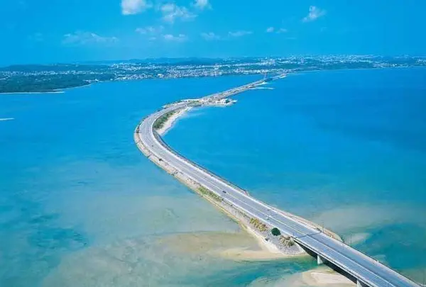 海中道路