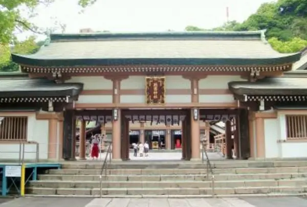照国神社