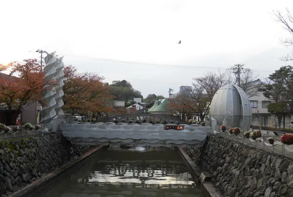 湊川カラクリ時計「虹の橋」