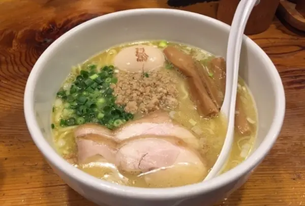 鶏の穴