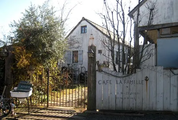 cafe la famille