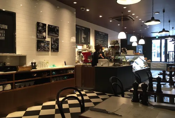 FRANZE & EVANS LONDON 表参道店 （フランツアンドエヴァンスロンドン）